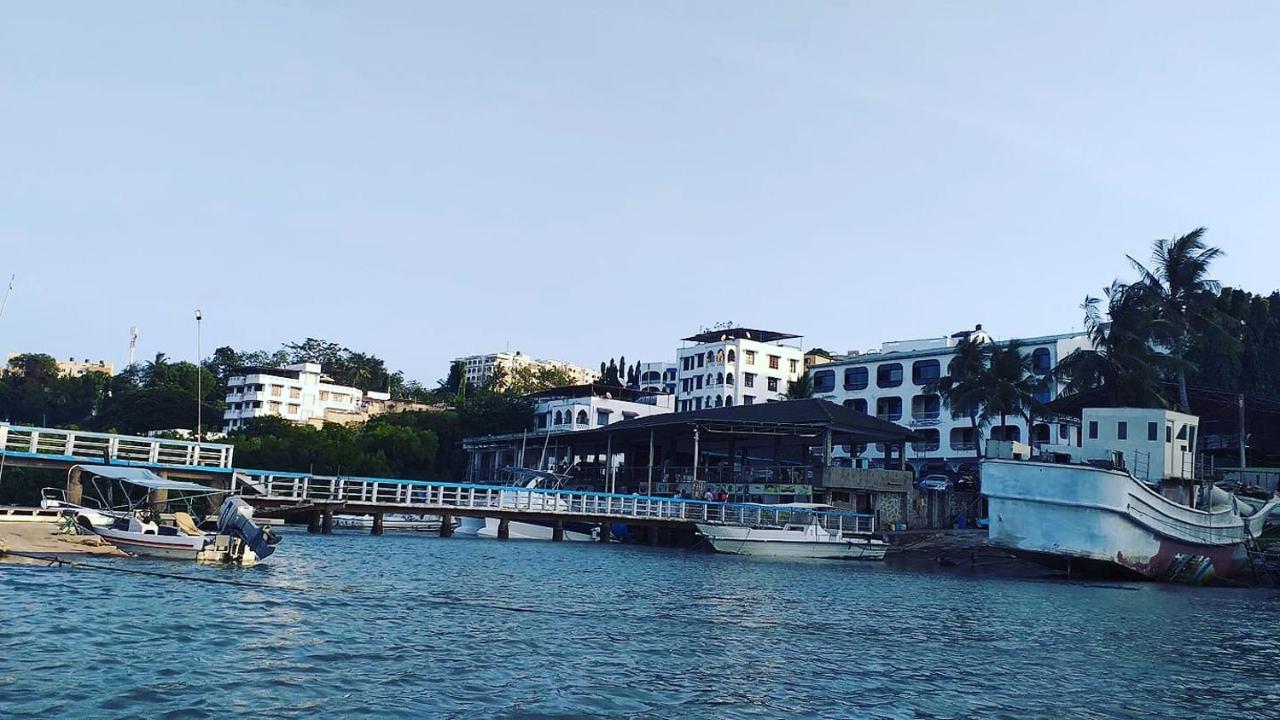מומבסה Tudor Water Sports Hotel מראה חיצוני תמונה